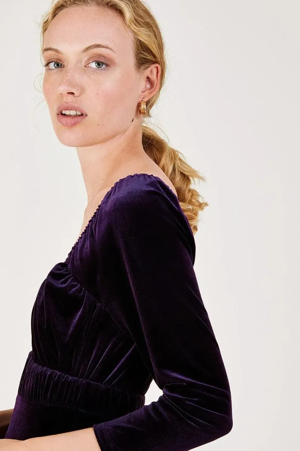 'Sara' Velvet Midi Dress