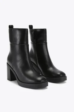 'Thatch'  Boots