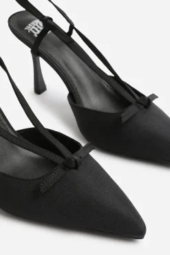 'Vera' High Heel With Pointed Toe And Strap Detail
