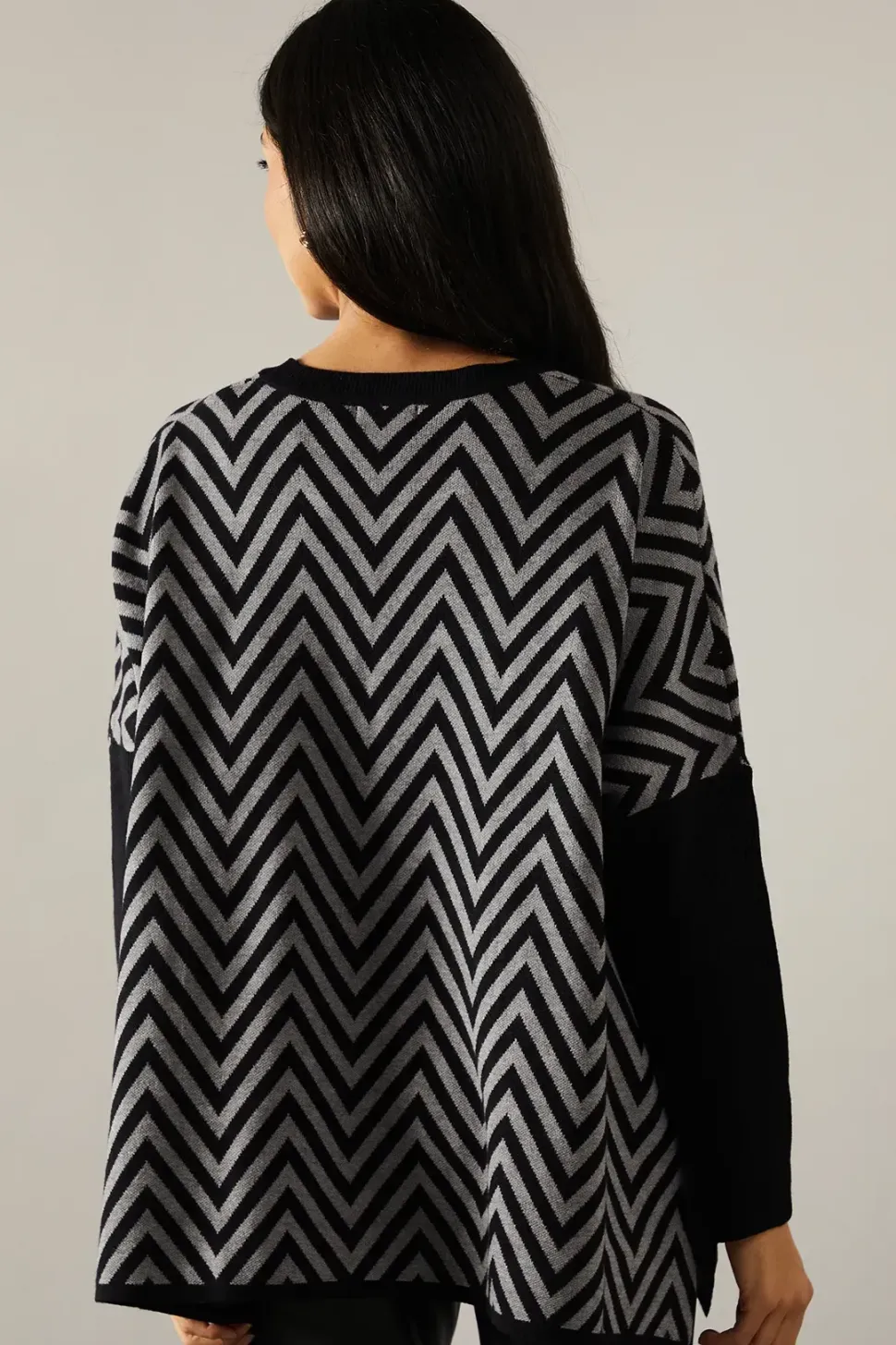 Zig Zag Contrast Colour Crew Neck Batwing Jumper