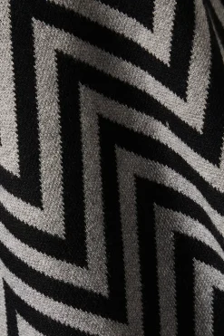 Zig Zag Contrast Colour Crew Neck Batwing Jumper